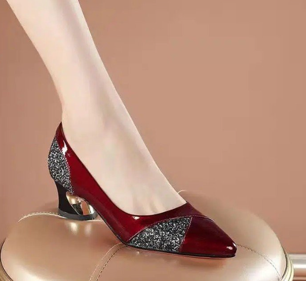 Comfortable Low Heel Women's Shoes for Wide Feet